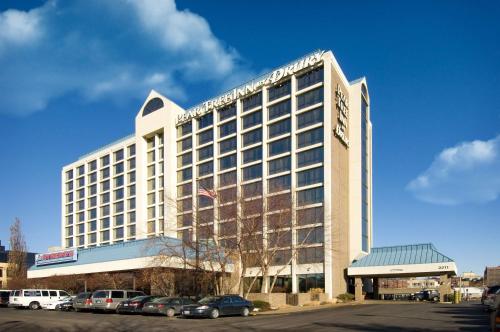 hotels with balcony in St. Louis