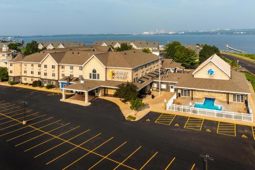 hotels with balcony in Peoria