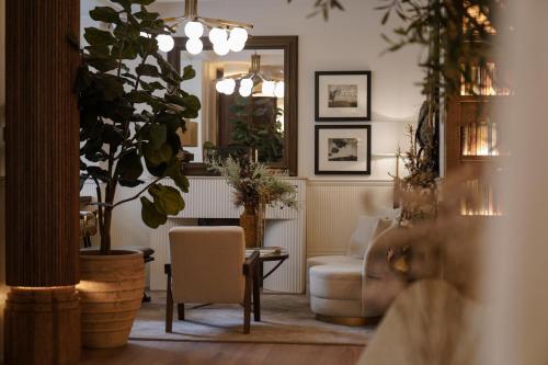 boutique hotels in 9Th Arrondissement