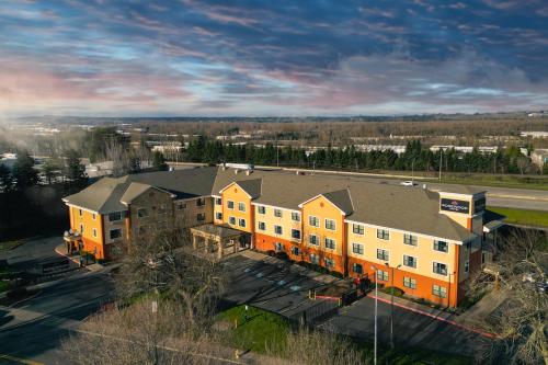 hotels with balcony in Portland