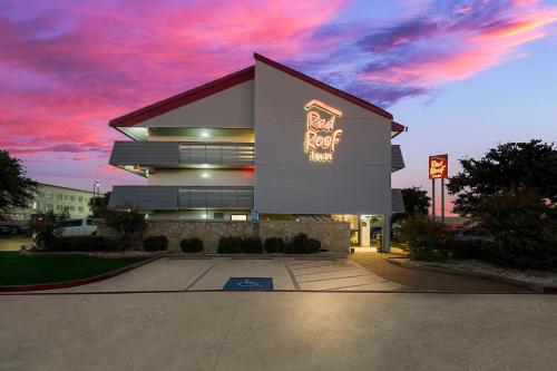 hotels with balcony in Grapevine