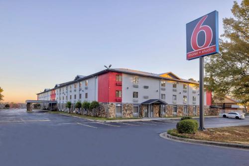 hotels with balcony in Little Rock
