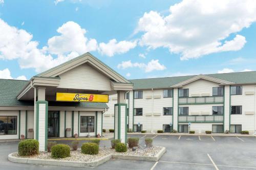 hotels with balcony in Wisconsin Dells