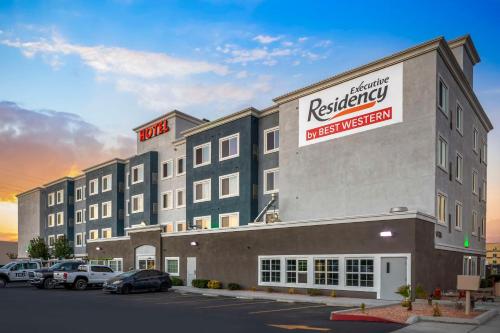 hotels with balcony in California