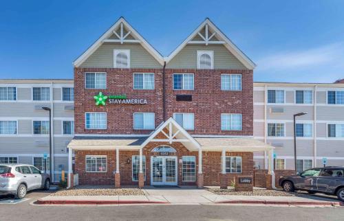 hotels with balcony in Centennial