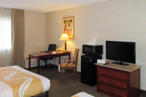 hotels with balcony in Albuquerque