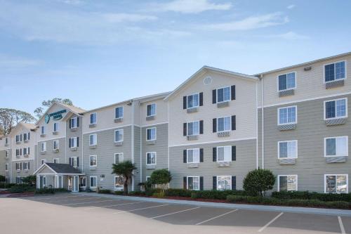 hotels with balcony in Jacksonville