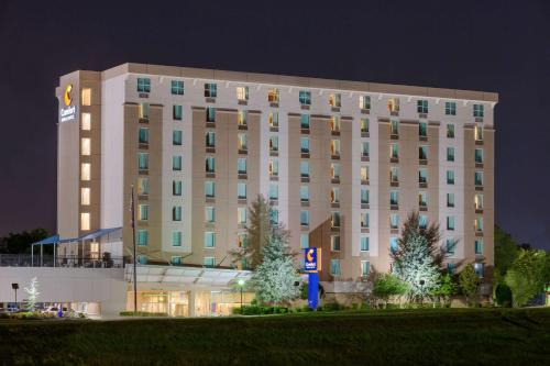 hotels with balcony in Arkansas