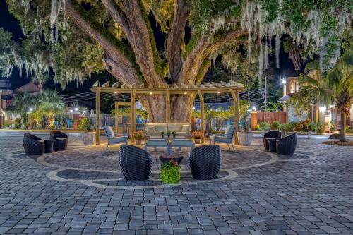 hotels with balcony in St. Augustine