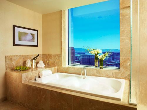 hotels with balcony in Nevada