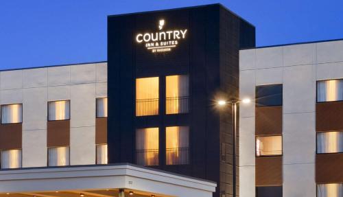 hotels with balcony in Oklahoma City