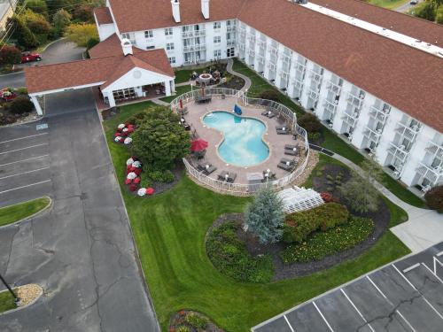 hotels with balcony in Tennessee