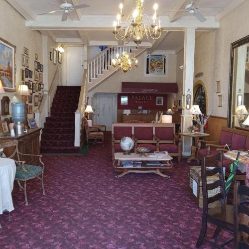 hotels with balcony in New Mexico