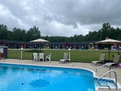 hotels with balcony in New Hampshire