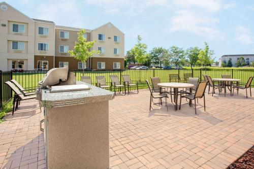 hotels with balcony in Green Bay