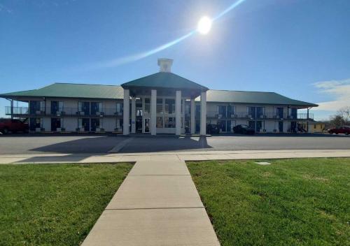 hotels with balcony in Branson