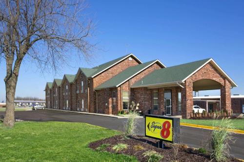 hotels with balcony in Springfield