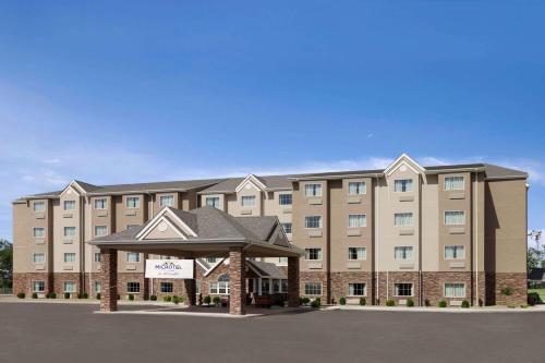 hotels with balcony in Ohio